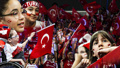 Milli takım bugün sahada Türkiye ayakta: Ay yıldız hep yanındayız coşturun bizi