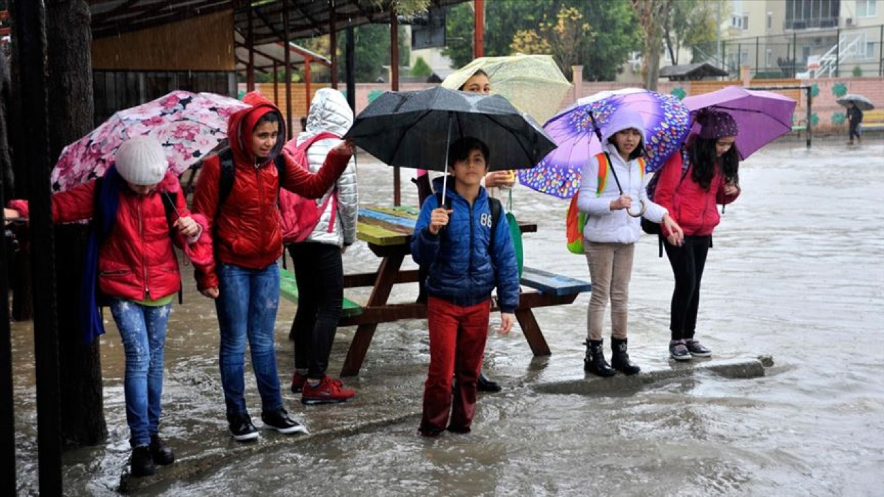 Samsun'un Havza ilçesinde eğitime yağmur engeli