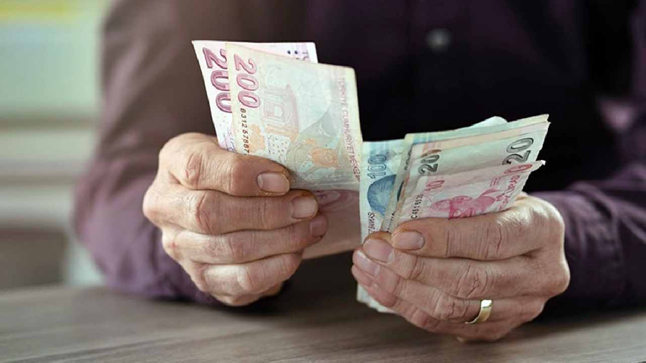 Bankalar musluğu açtı! Bayram öncesi emekli promosyonları belli oldu