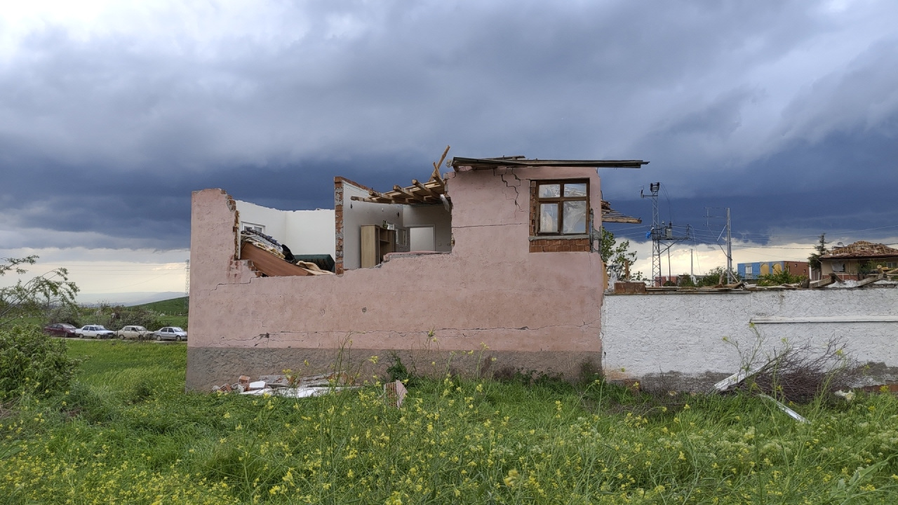 Çorum'da hortum felaketi