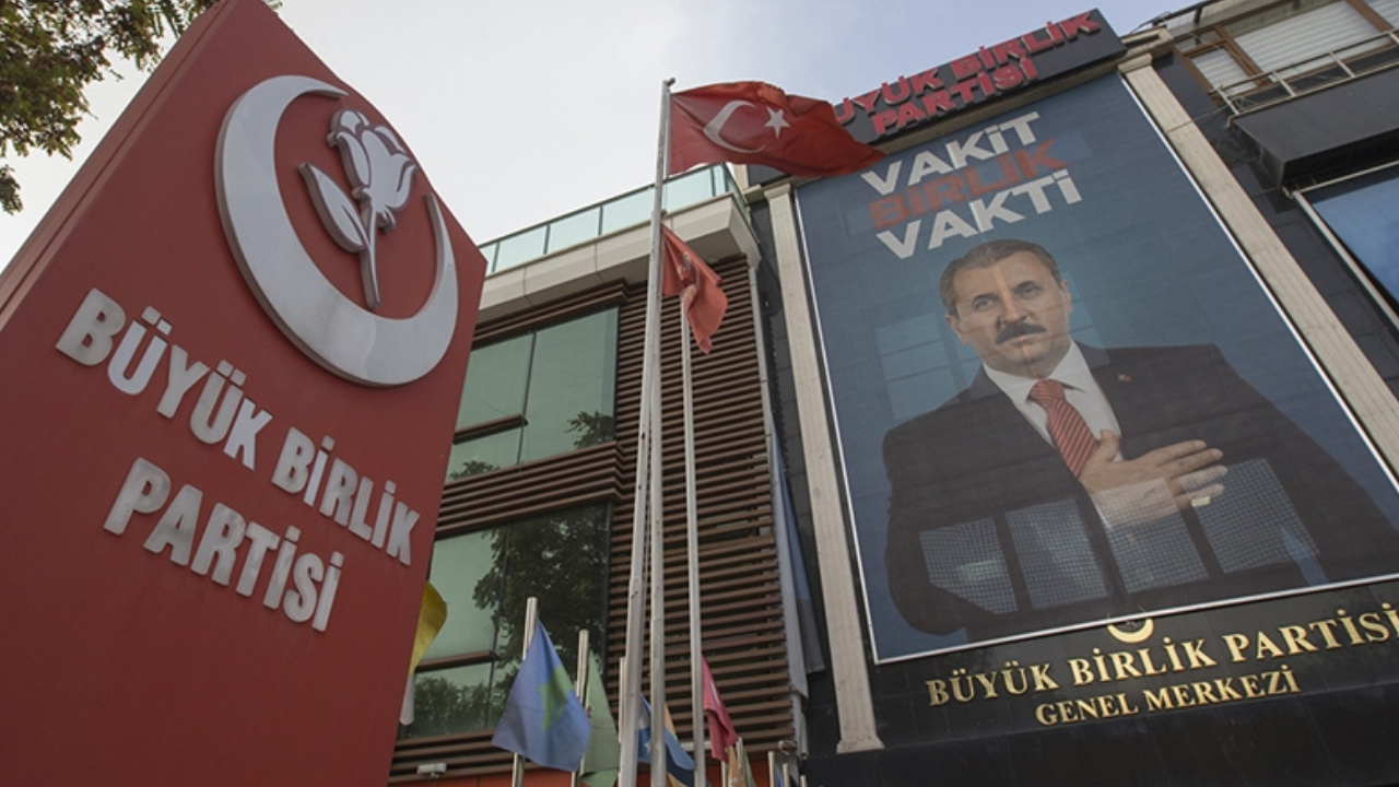 Büyük Birlik Partisi'nin kurultay tarihi belli oldu