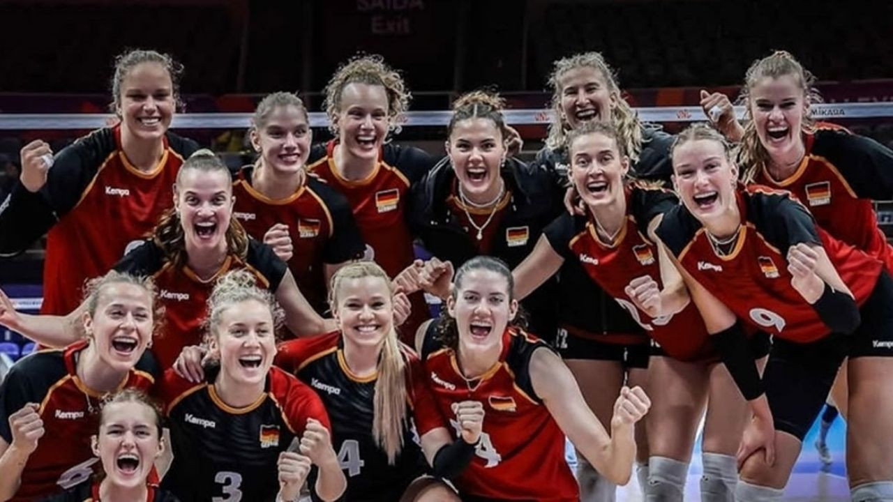 Alman kadın milli voleybolcuların fotoğrafları Almanya'yı salladı