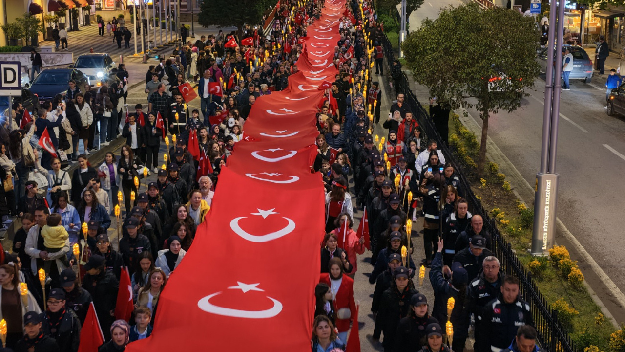 Samsun'da '19 Mayıs' yürüyüşü