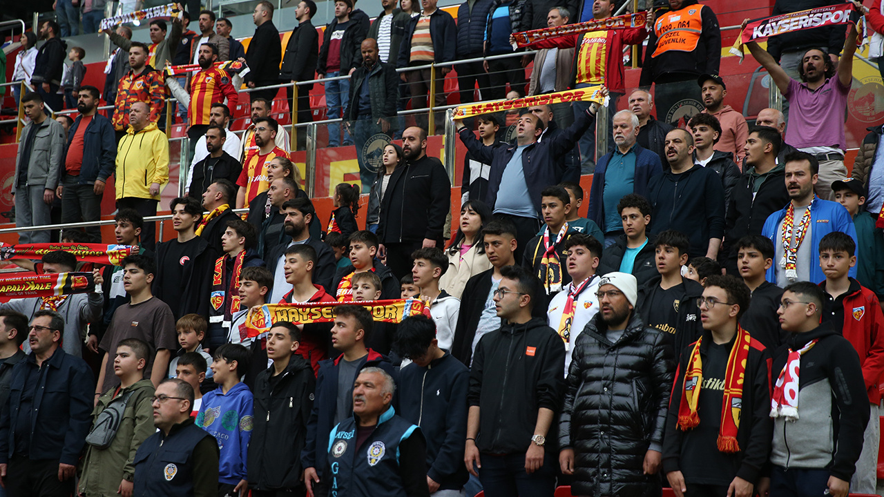 Süper Lig'in tescil edilmemesini isteyen Kayserispor UEFA ve FIFA'ya başvuracak