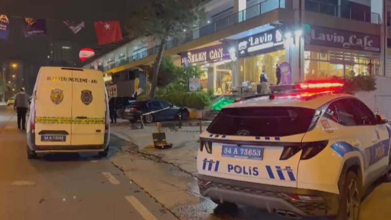 Beylikdüzü'nde kafeye silahlı saldırı!