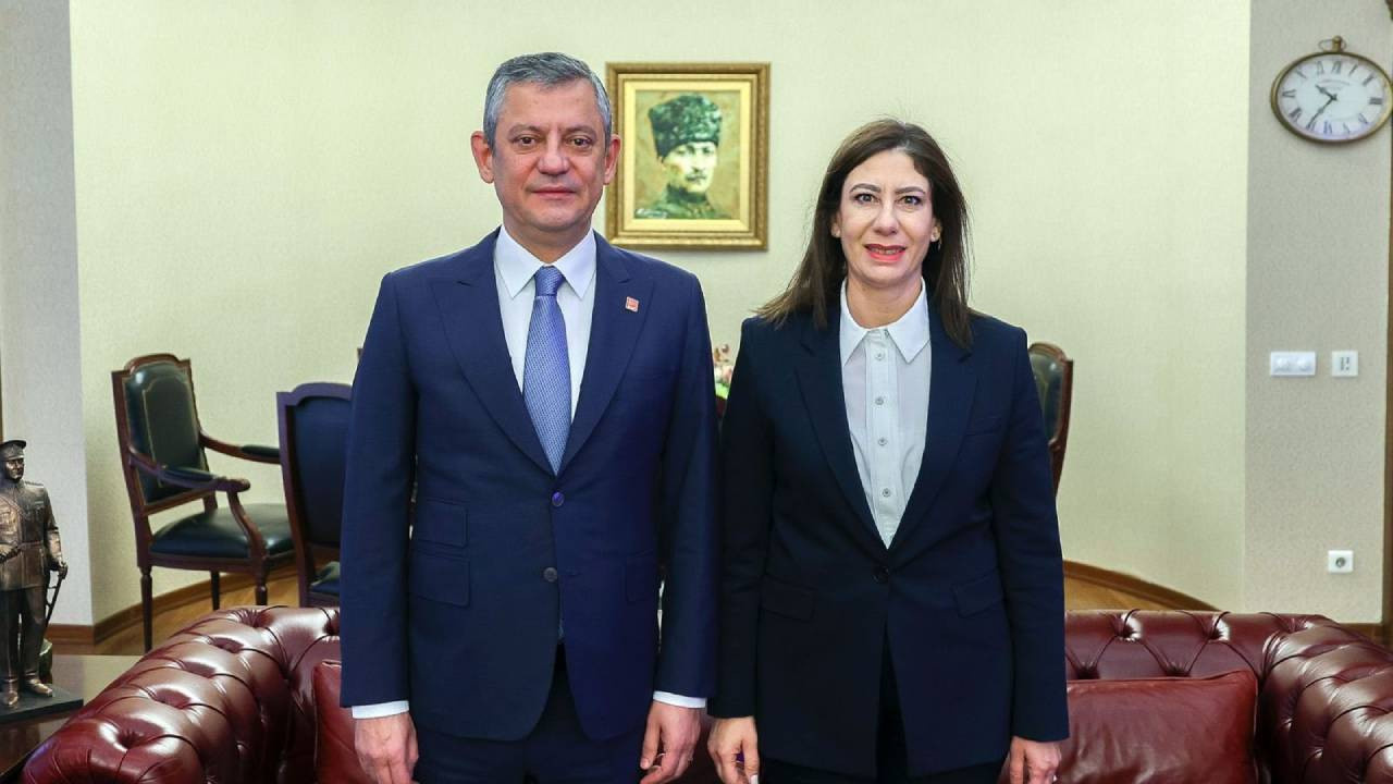 Kıbrıs'tan Özgür Özel'e destek telefonu! 