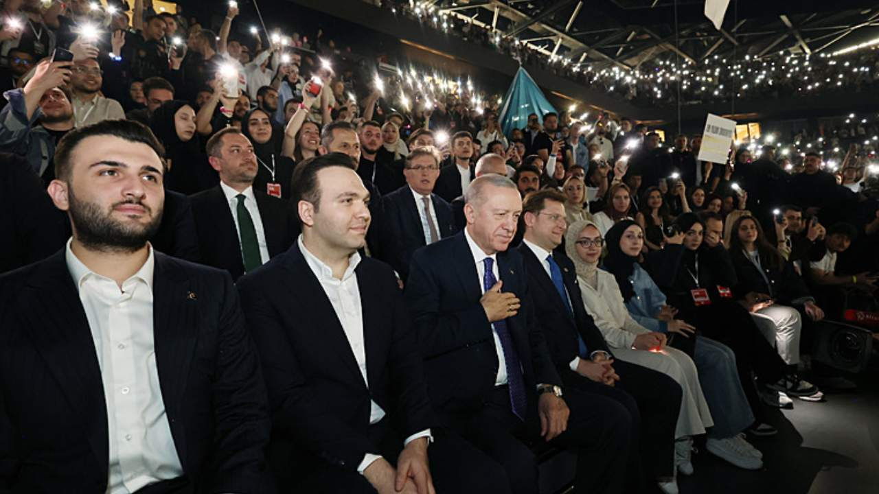 Erdoğan döneminde büyüyen gençlerin iktidarı sarsacak anket sonuçları çıktı