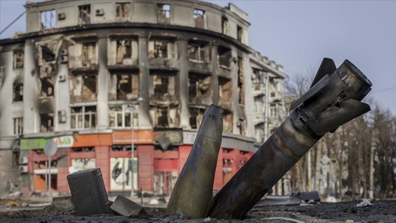 Son dakika... Rusya, Kiev'i balistik füzelerle hedef aldı