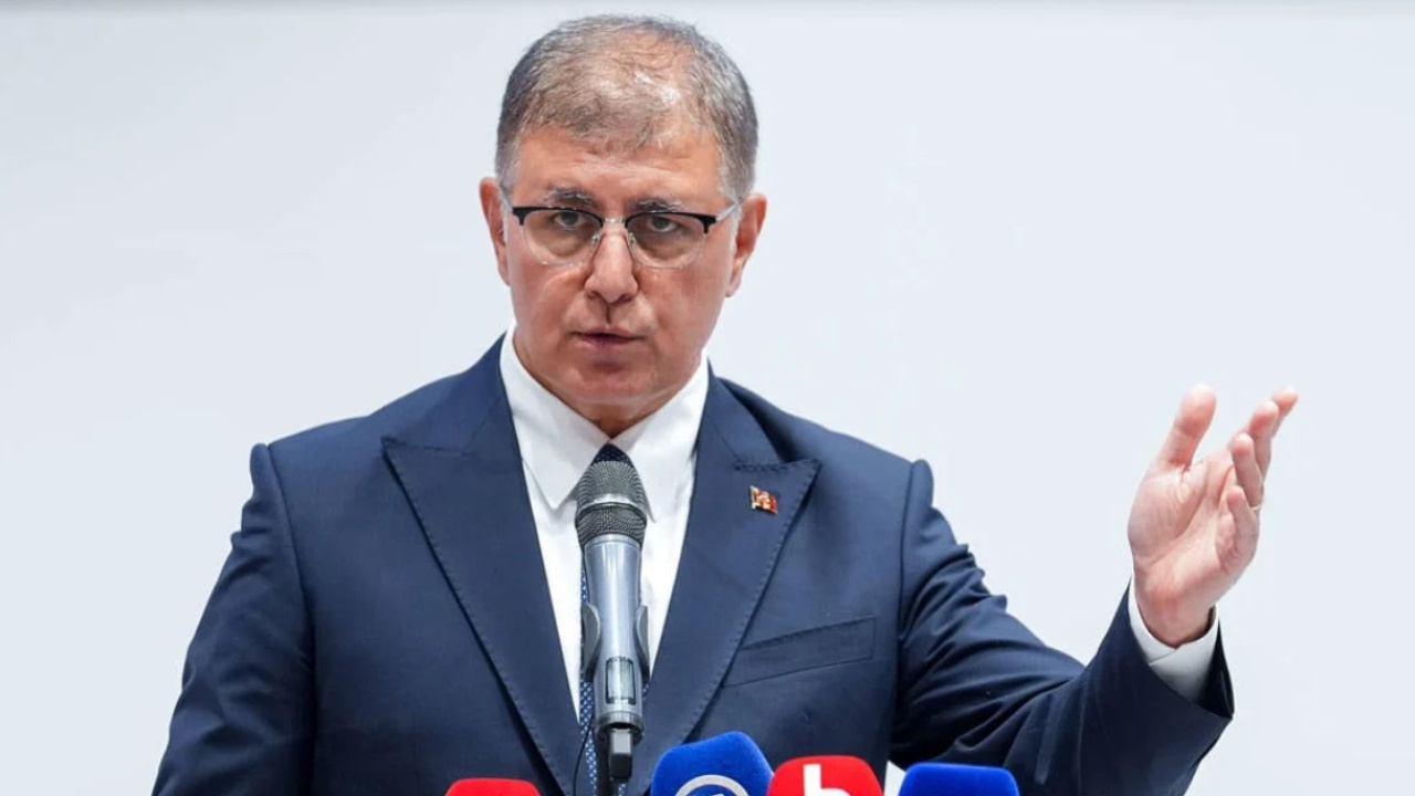 Cemil Tugay'dan Genel Merkez baskınına tepki: Boyun eğmeyeceğiz