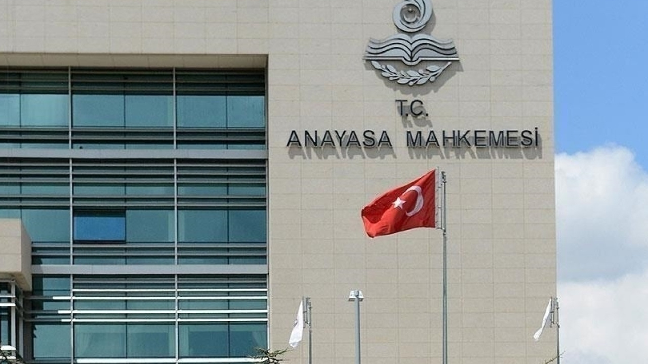 AYM'den kritik karar: Artık telefonlara el konulamayacak