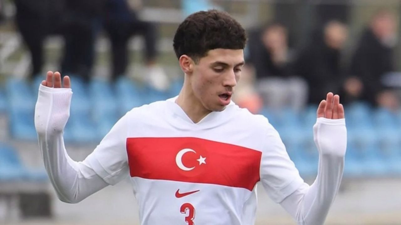 Cambridge'de doğdu: 