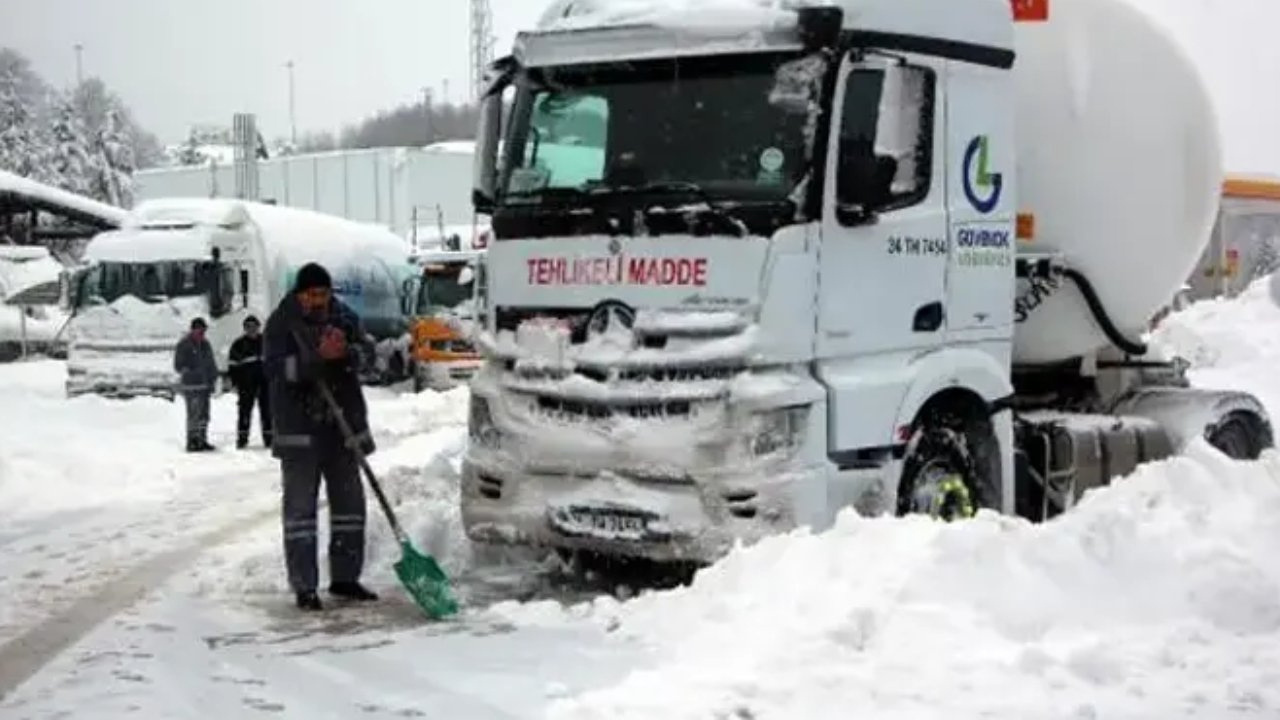 Son Dakika | Valilikten bayram dönüşü hazırlığı: Tır ve kamyonlara kısıtlama geldi