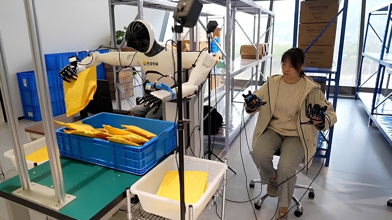 Çin robotlara okul açtı: 100'den fazla insansı robot Şanghay'da eğitim görüyor