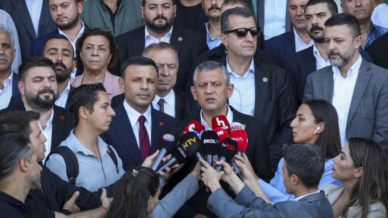 CHP'li Özgür Çelik: Tek uzlaşı noktamız Özgür Özel'in genel başkanlığı