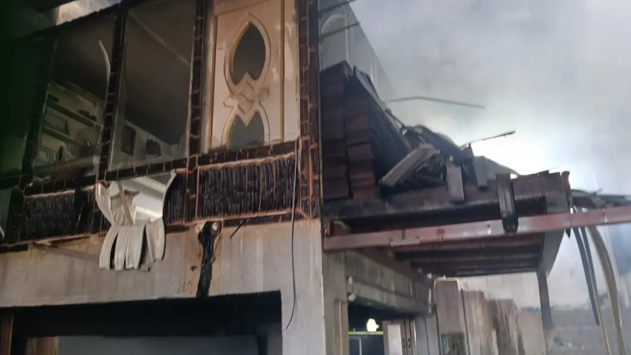 Ordu'da mobilya atölyesinde yangın: Çatı alev alev yandı!