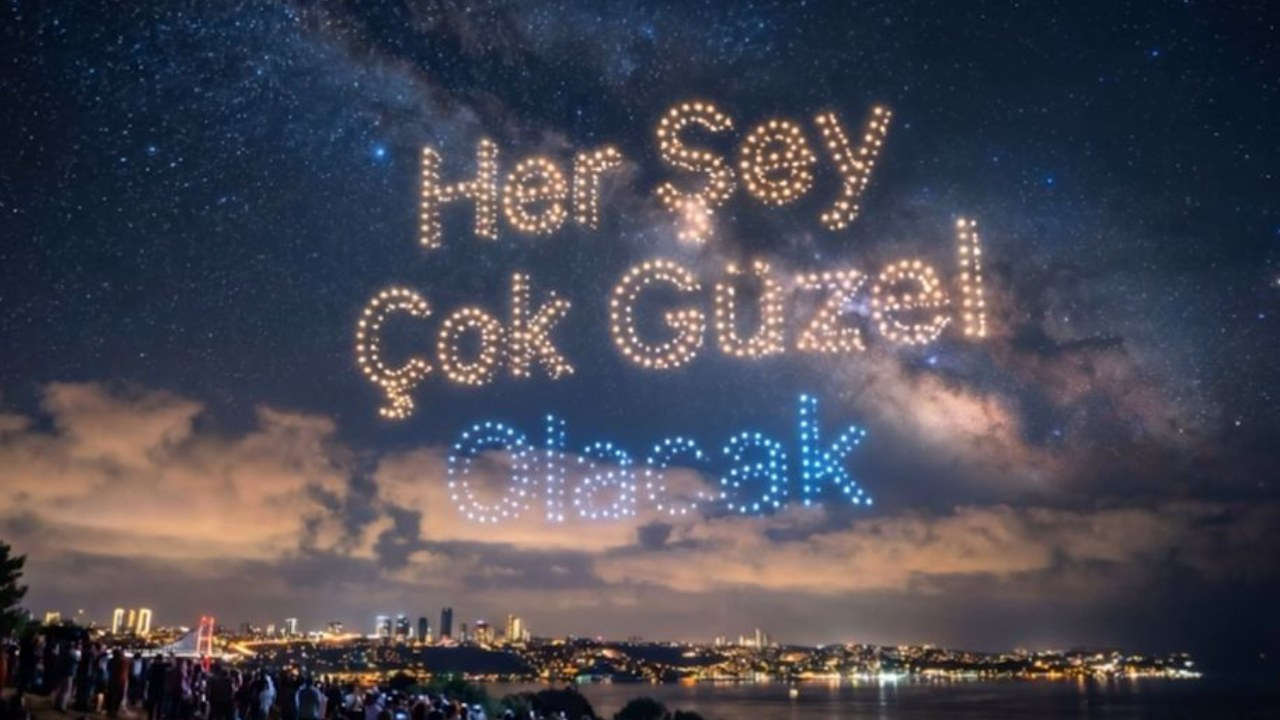Ekrem İmamoğlu'ndan gençlere çağrı: 'Kendi özgürlük destanınız olacak'