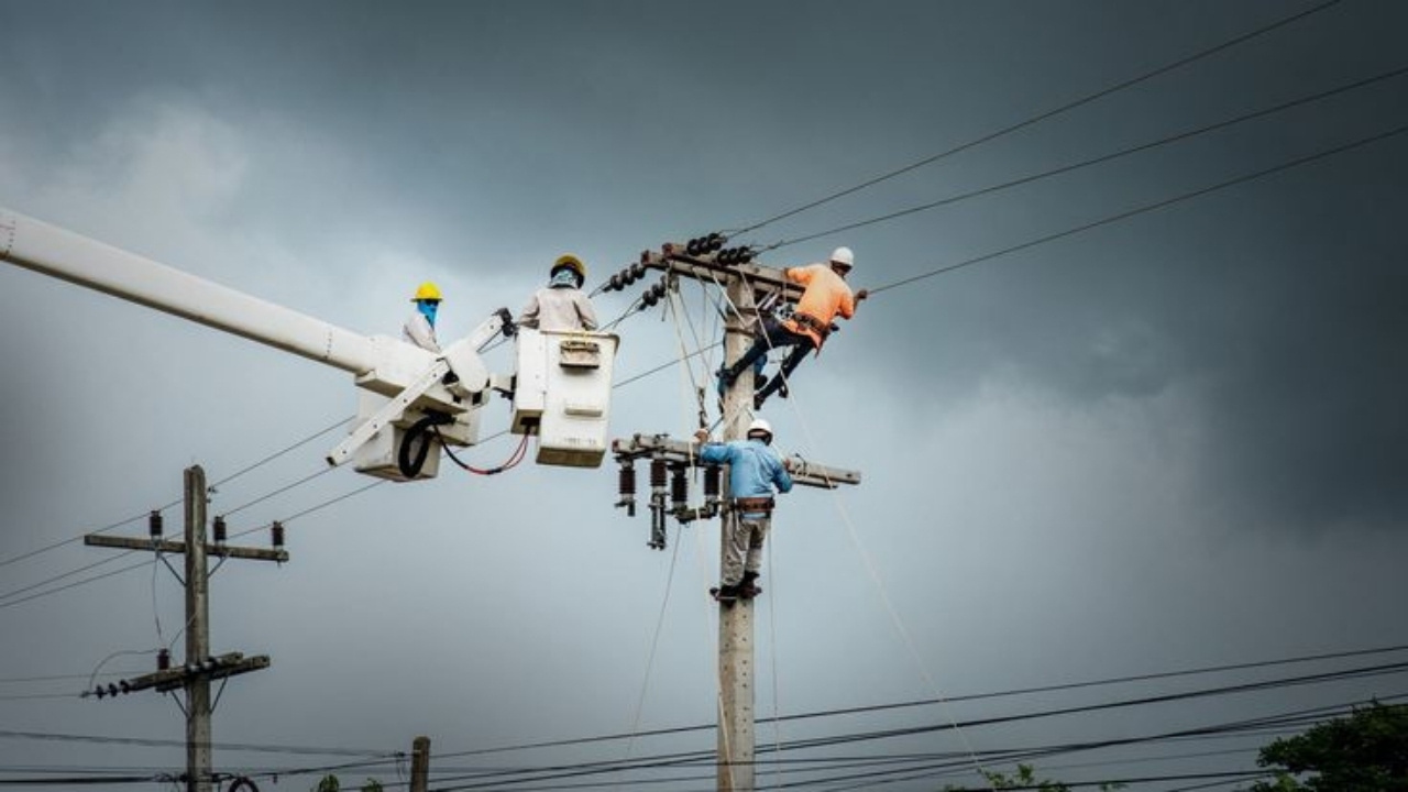 GDZ Elektrik'ten İzmir uyarısı: 8 saate kadar varan elektrik kesintisi başladı