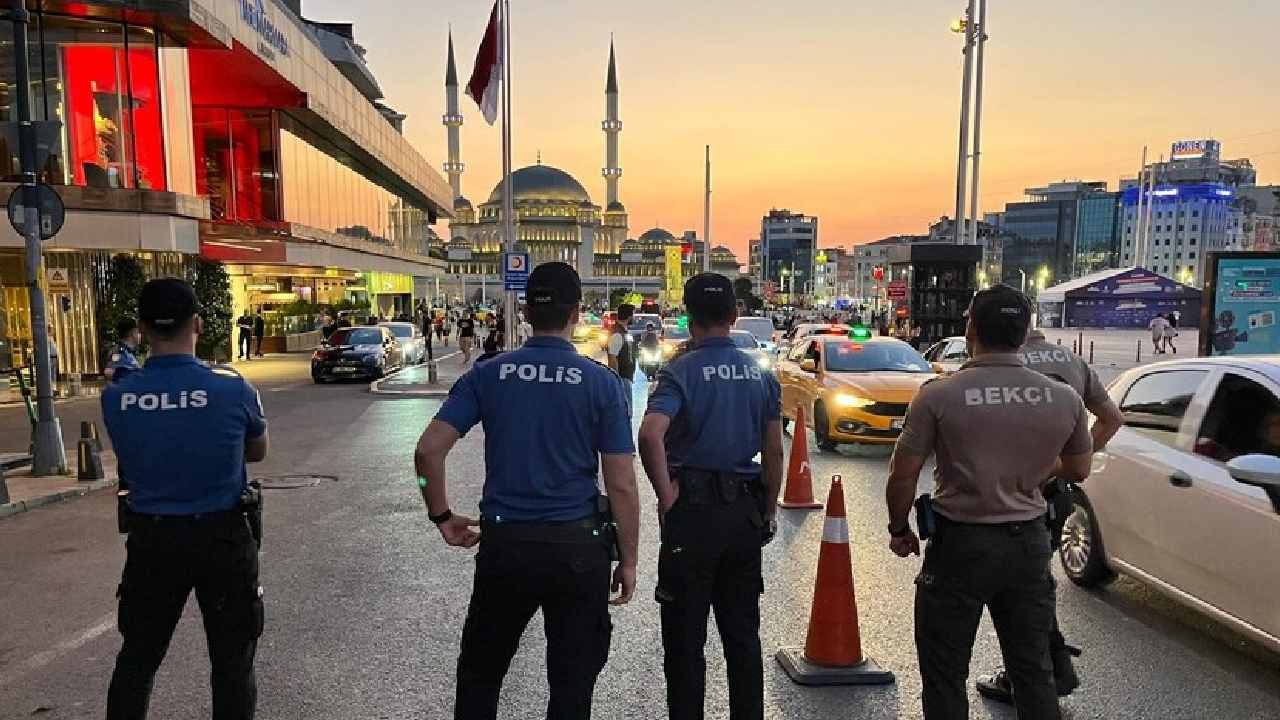 İstanbul'da dün akşam 1018 kişi gözaltına alındı