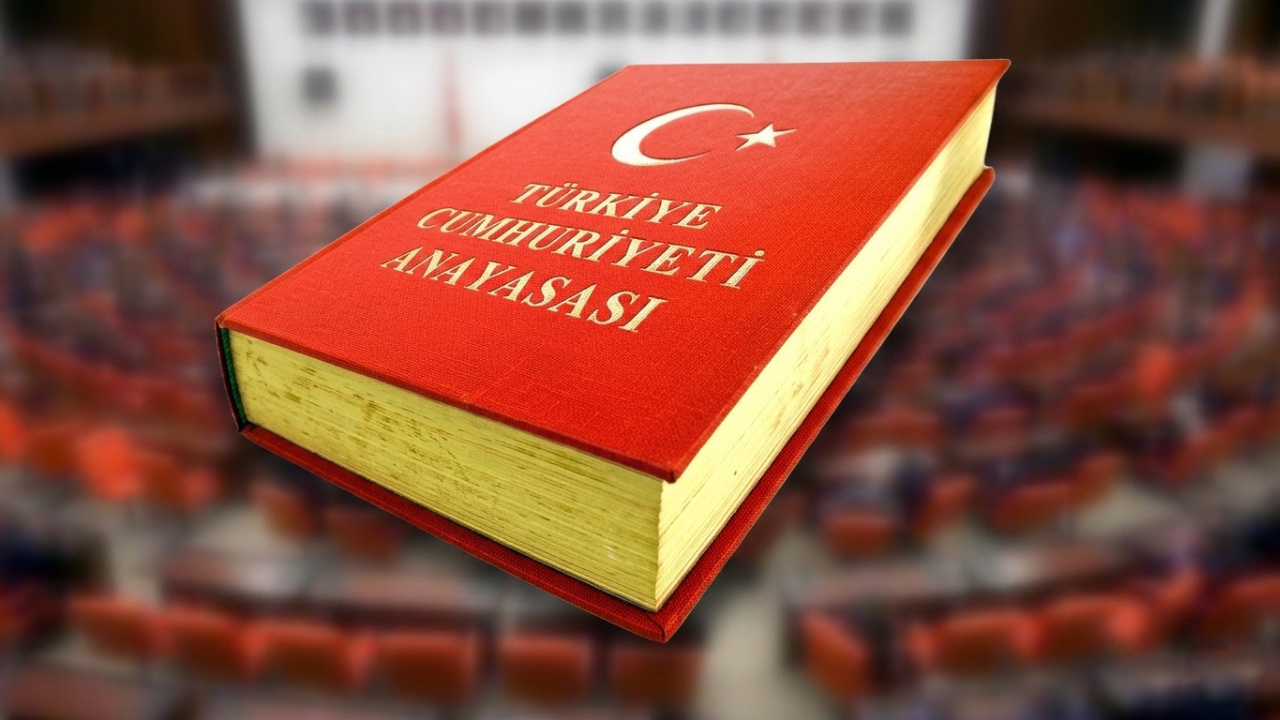 AKP'den yeni Anayasa için referandum açıklaması
