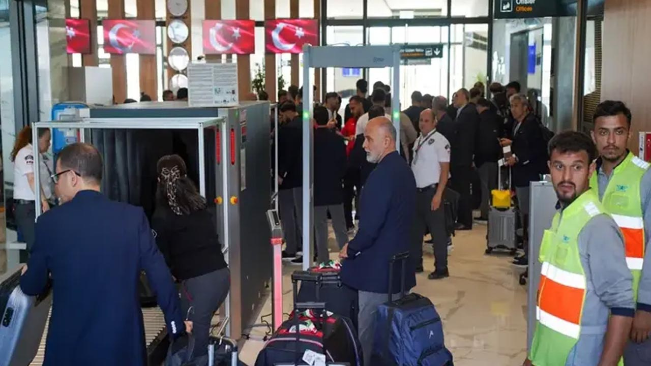 Dünya Kupası için Antalya'dan ayrıldılar