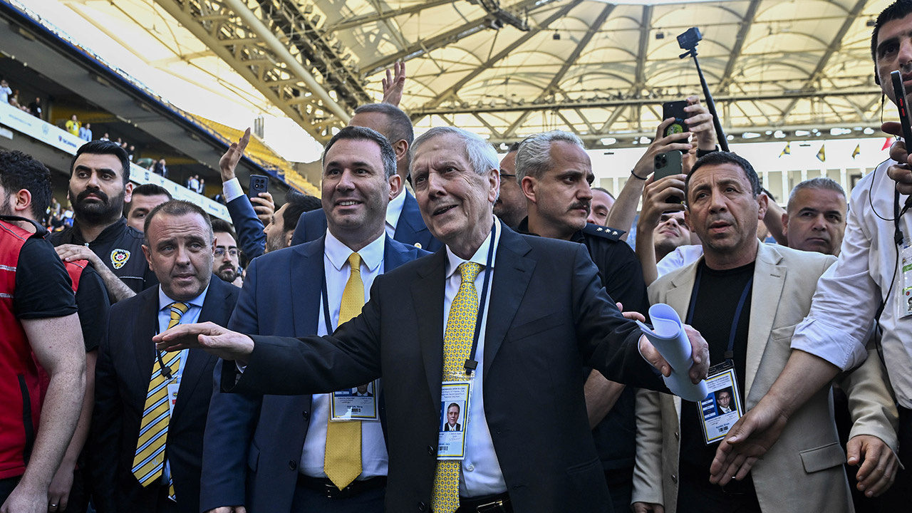 Son Dakika | Fenerbahçe'de Aziz Yıldırım yeniden başkan seçi