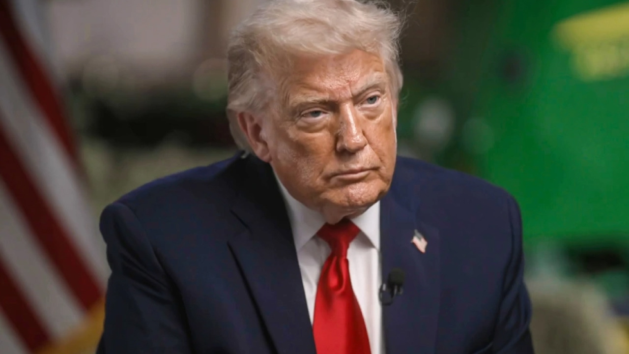 Trump isyan edip bir anda terk etti