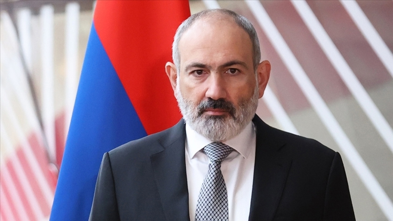 Ermenistan halkı batı dedi Paşinyan: Hayal vaadetm