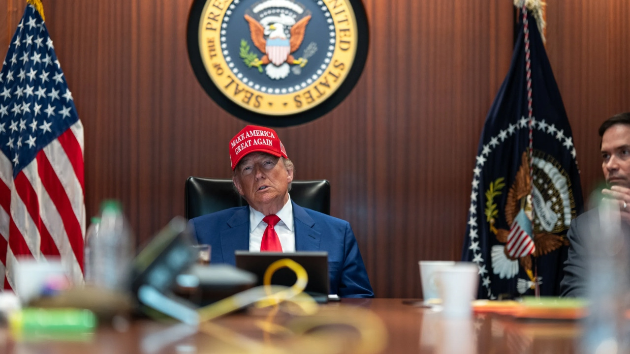 Trump İran'a yine saldırı planlıyor: Beyaz Saray'd