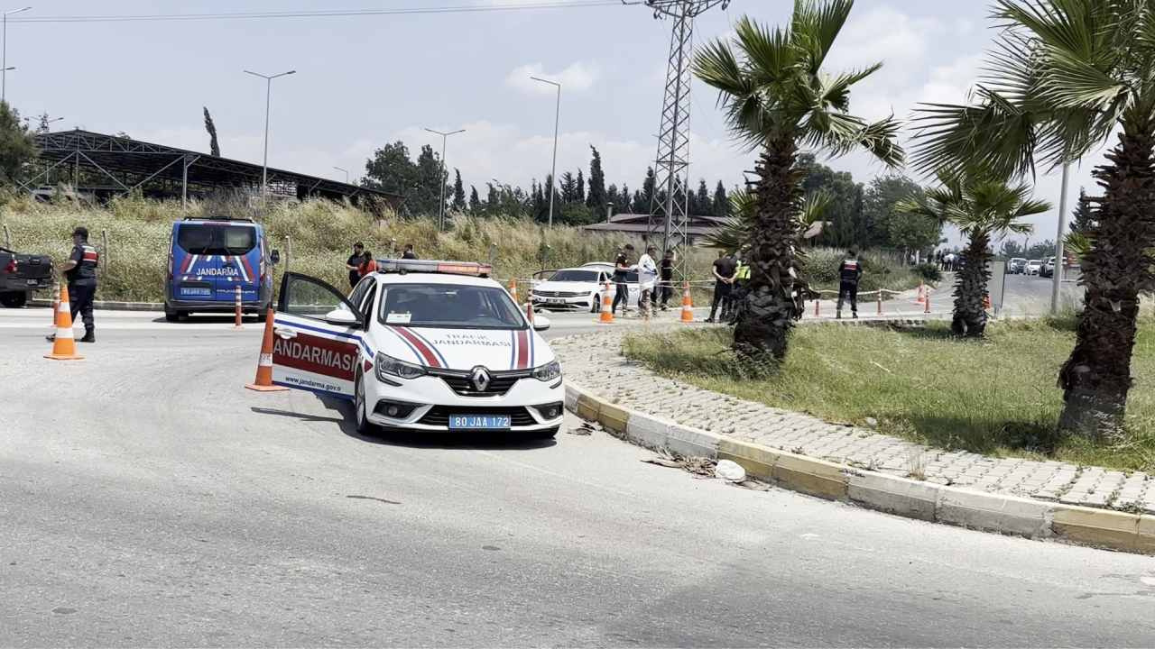 Cezaevi otoparkında kanlı hesaplaşma! Kaçarken kaza yaptılar