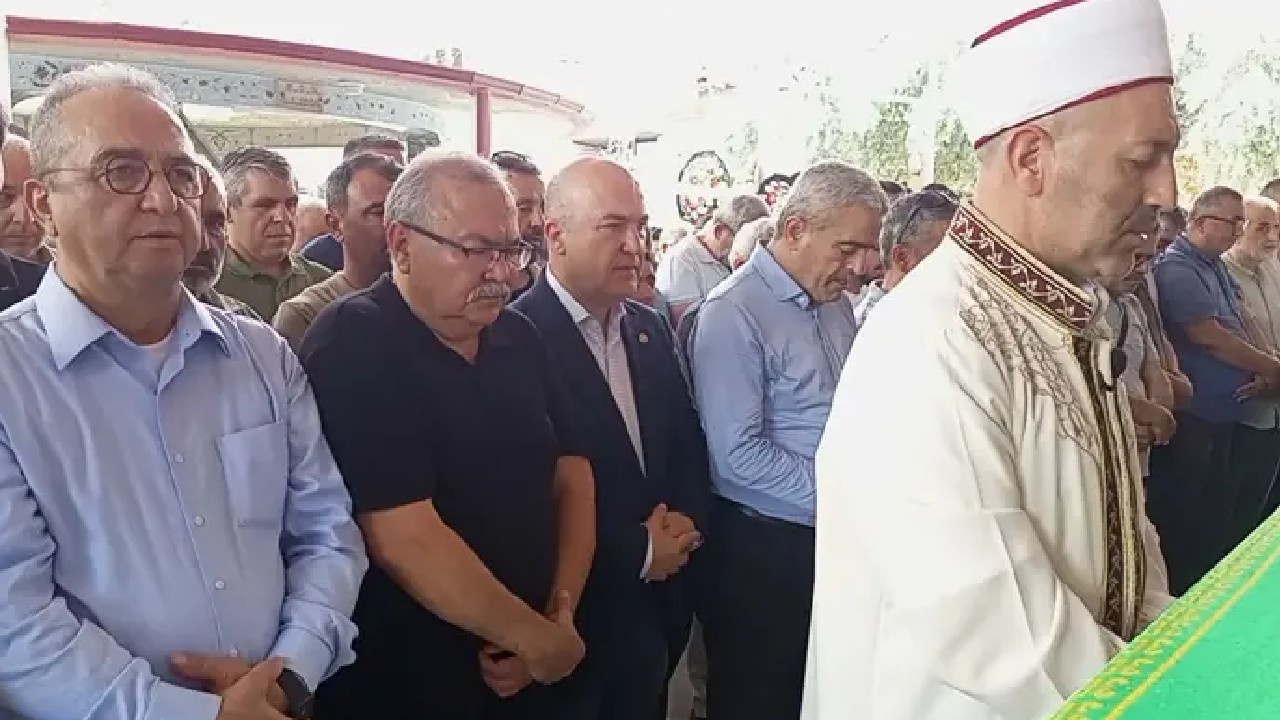 CHP Aydın Milletvekili Süleyman Bülbül'ün acı günü: Annesi Huriye Bülbül son yolculuğuna uğurlandı