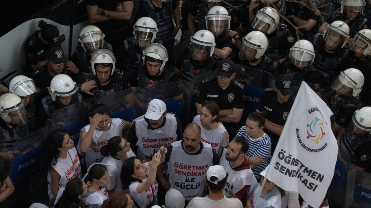 Mülakat mağduru ve özel okul öğretmenleri Meclis gündeminde: İktidara 'sözünüzü tutun' çağrısı!