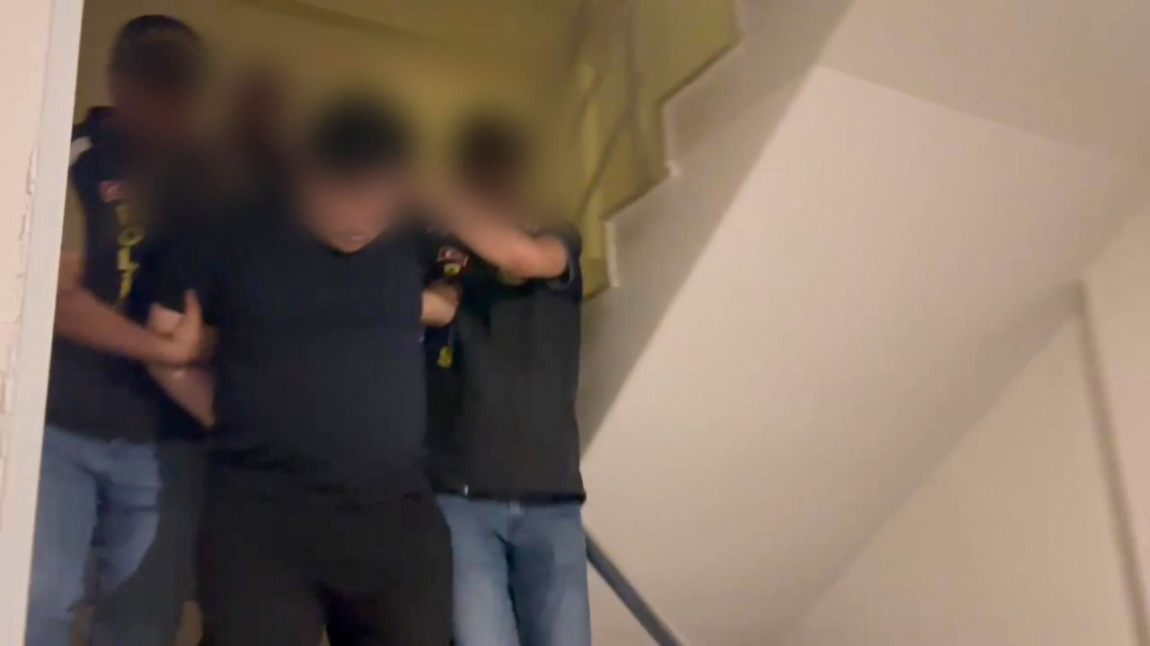Mersin'de nefes kesen operasyon: Kırmızı bültenle aranan uyuşturucu kaçakçısı yakalandı