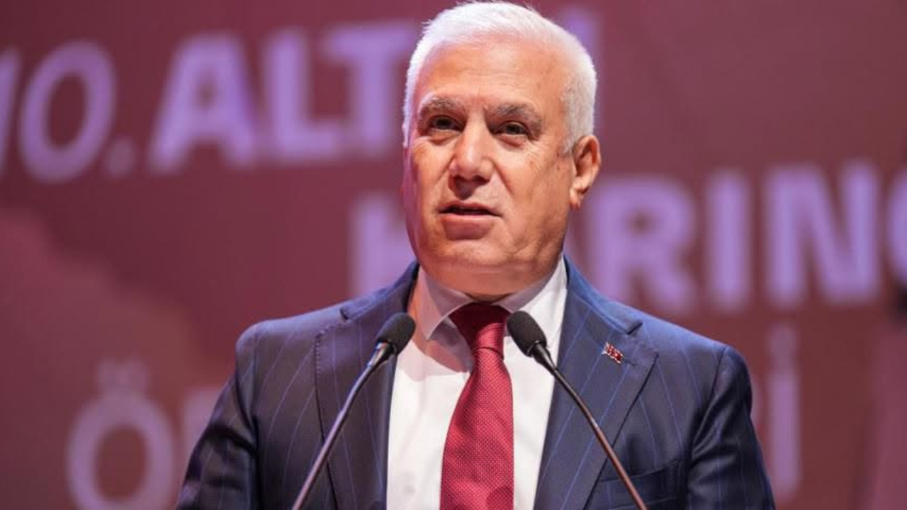 Son Dakika | Mustafa Bozbey davasında arbede çıktı: Polis CHP'li vekilin geçişine izin vermedi