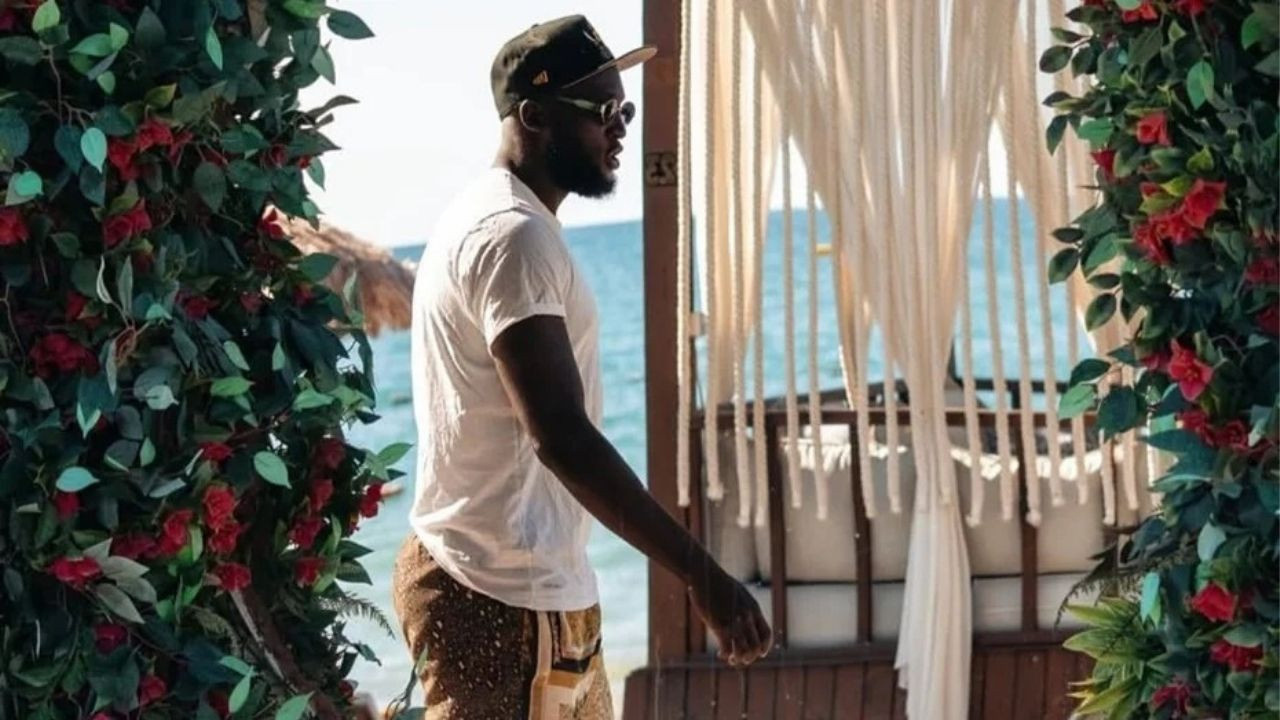 Beşiktaş'ın gözdesi Lukaku Türkiye'de antrenmana çıktı