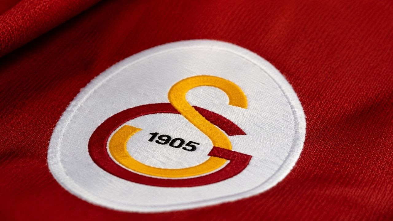 Galatasaray 2 dakikada 2 transfer birden açıkladı: Formayı giydiler bile!