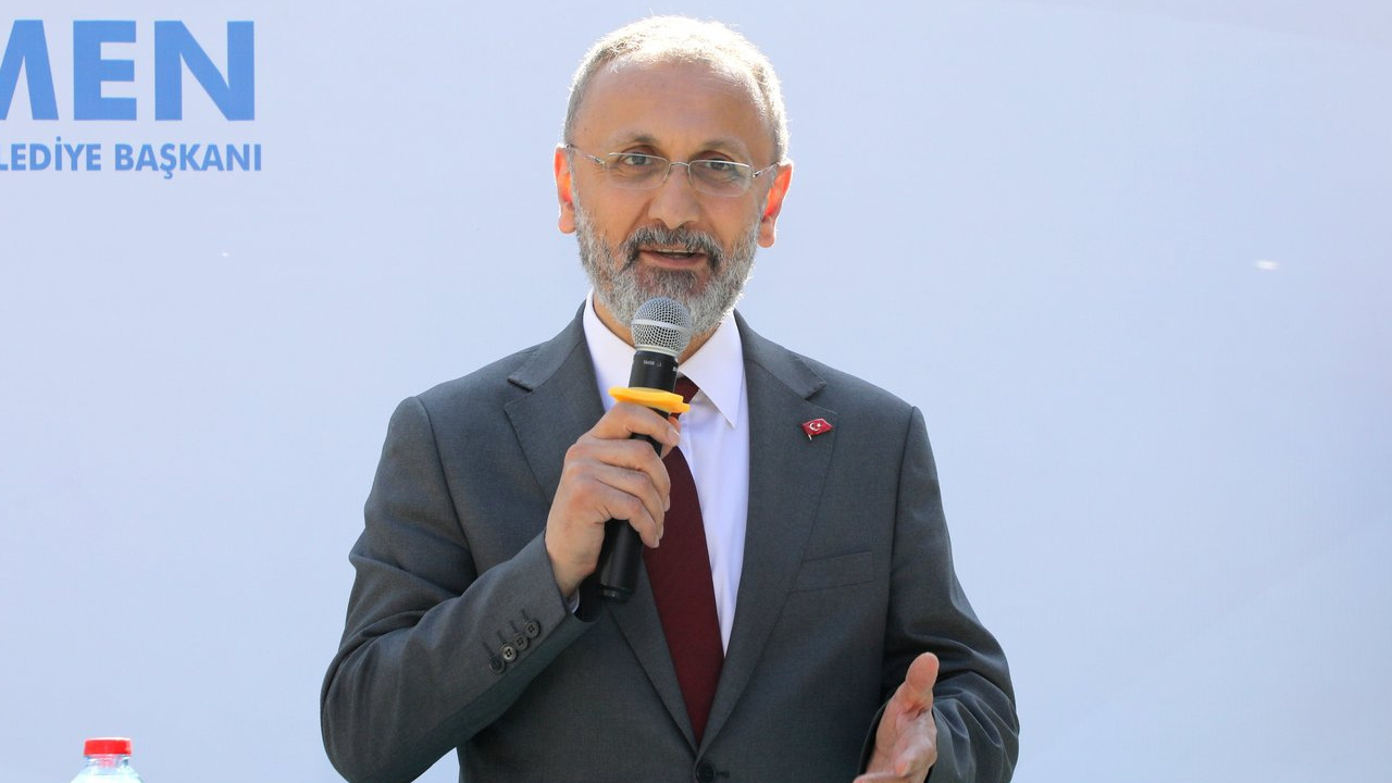 Eyüpsultan Belediye Başkanı Mithat Bülent Özmen istifa etmeyeceğini açıkladı