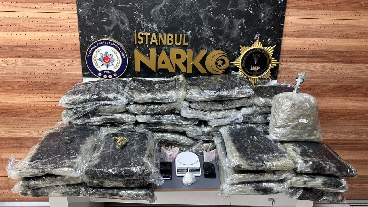 Sevkiyatın ortasında yakaladılar: 44 kilo yasaklı madde ele geçirildi