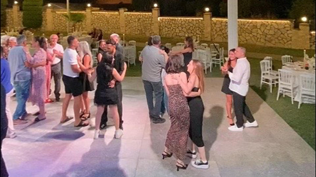 Nikahtan bir gün önce ayrıldı: Gelinsiz düğün yaptı