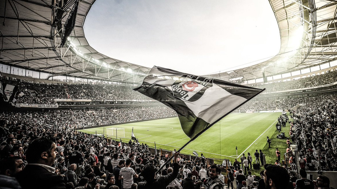 Beşiktaş transferi resmen açıkladı: İstanbul'a geliş saati belli oldu