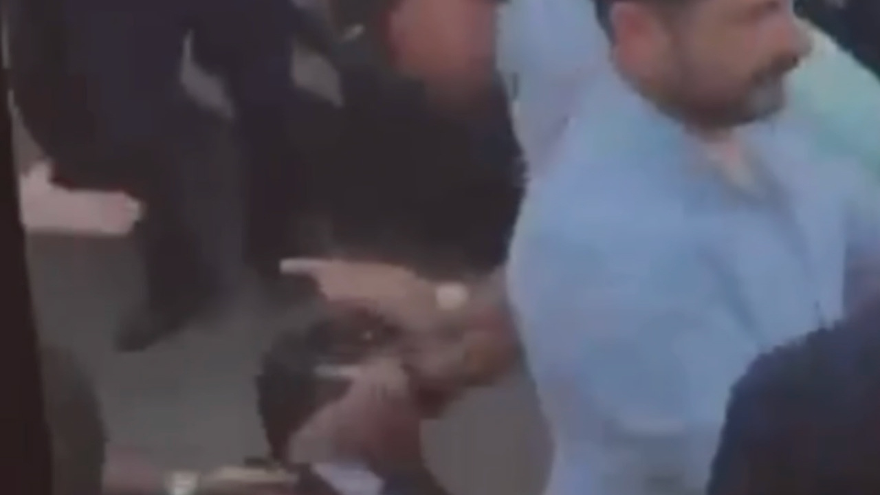 Polis müdahalesi sonrası hastaneye kaldırılmıştı: Türkoğlu'nun darbedildiği ana dair yeni görüntüler