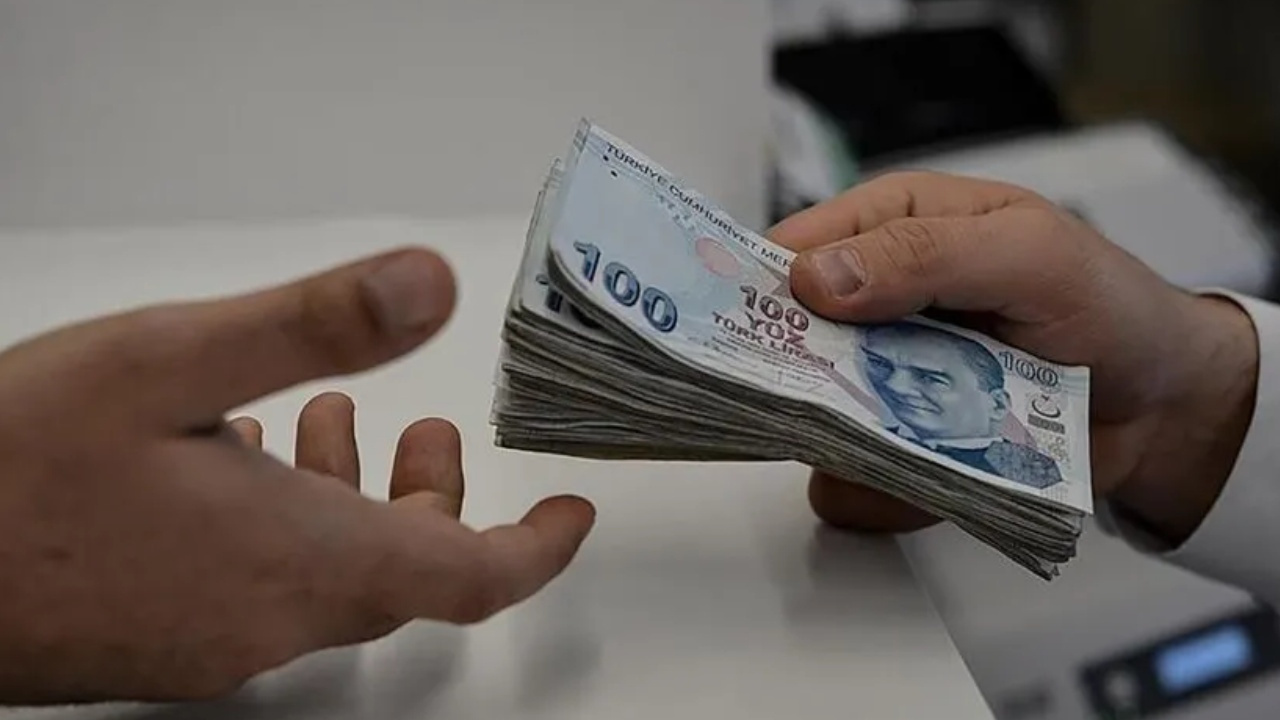 500 bin memur ve emeklinin maaşı artacak: 3600 ek göstergede beklenen tarih kulislere sızdı!