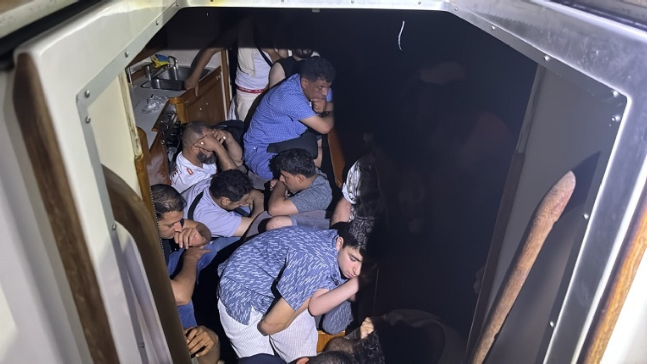 Muğla açıklarında yelkenli teknede 40 kaçak göçmen yakalandı