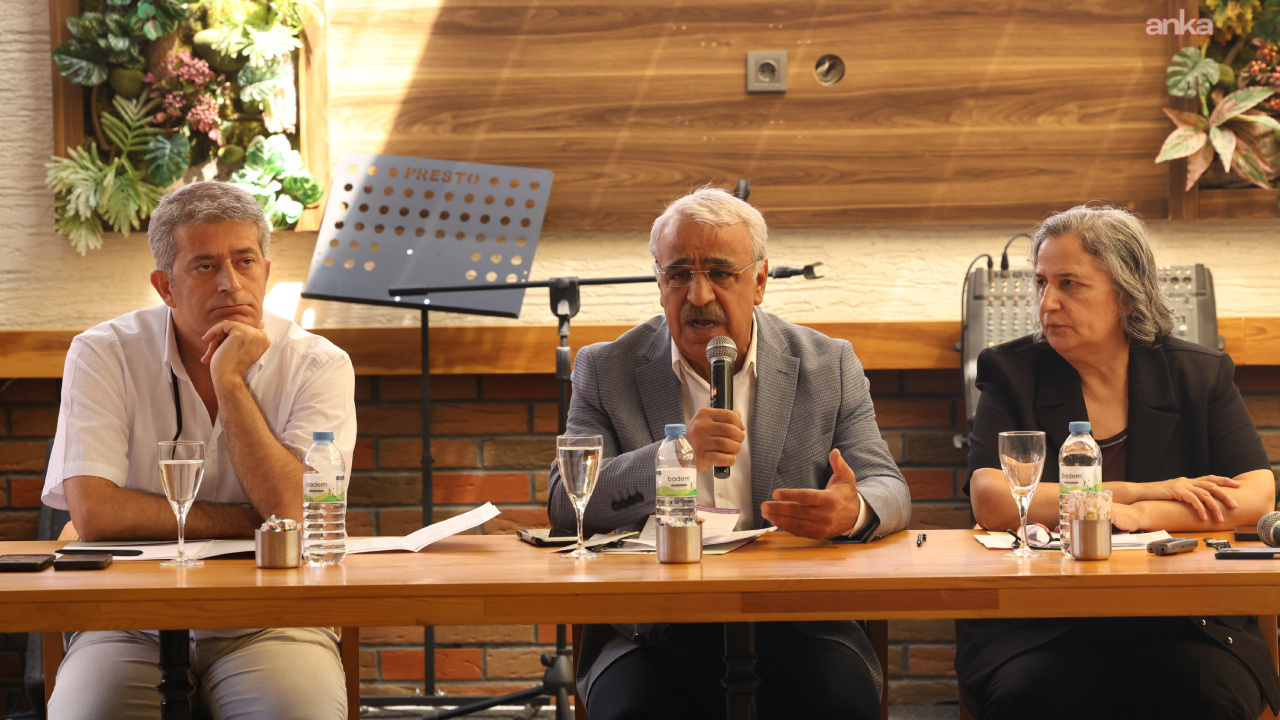 İmralı Heyeti'nden Öcalan açıklaması: Merkezi bir rol üstlenmesi gerekiyor