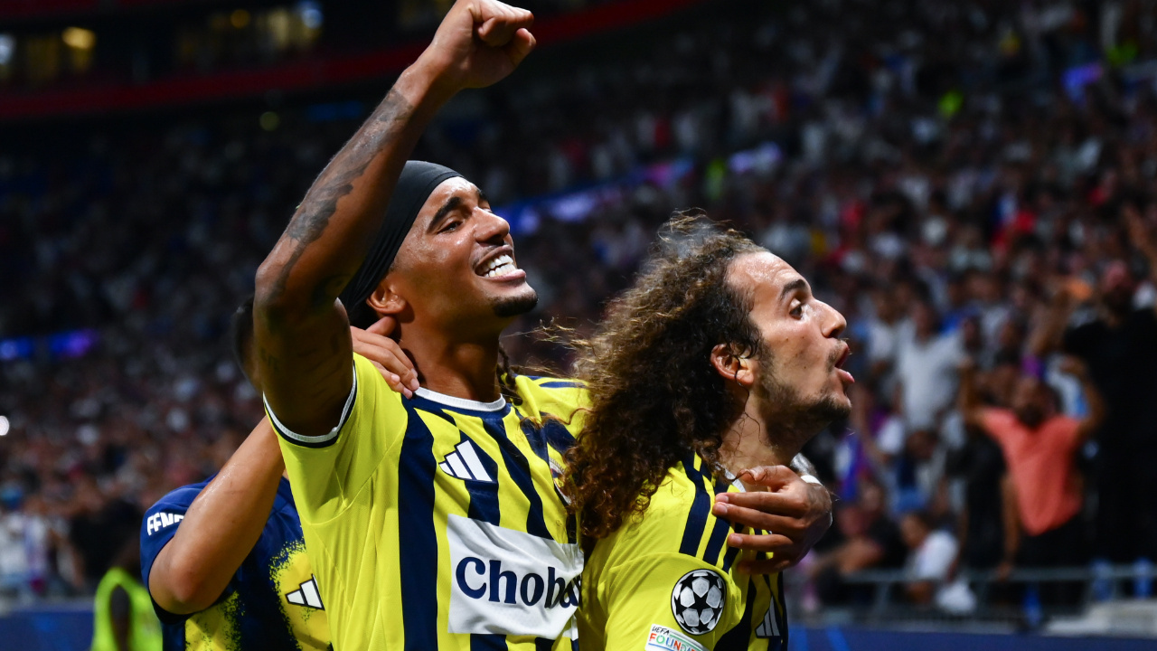 18 yıllık hasret sona erdi! Fenerbahçeli ünlülerden peş peşe paylaşımlar