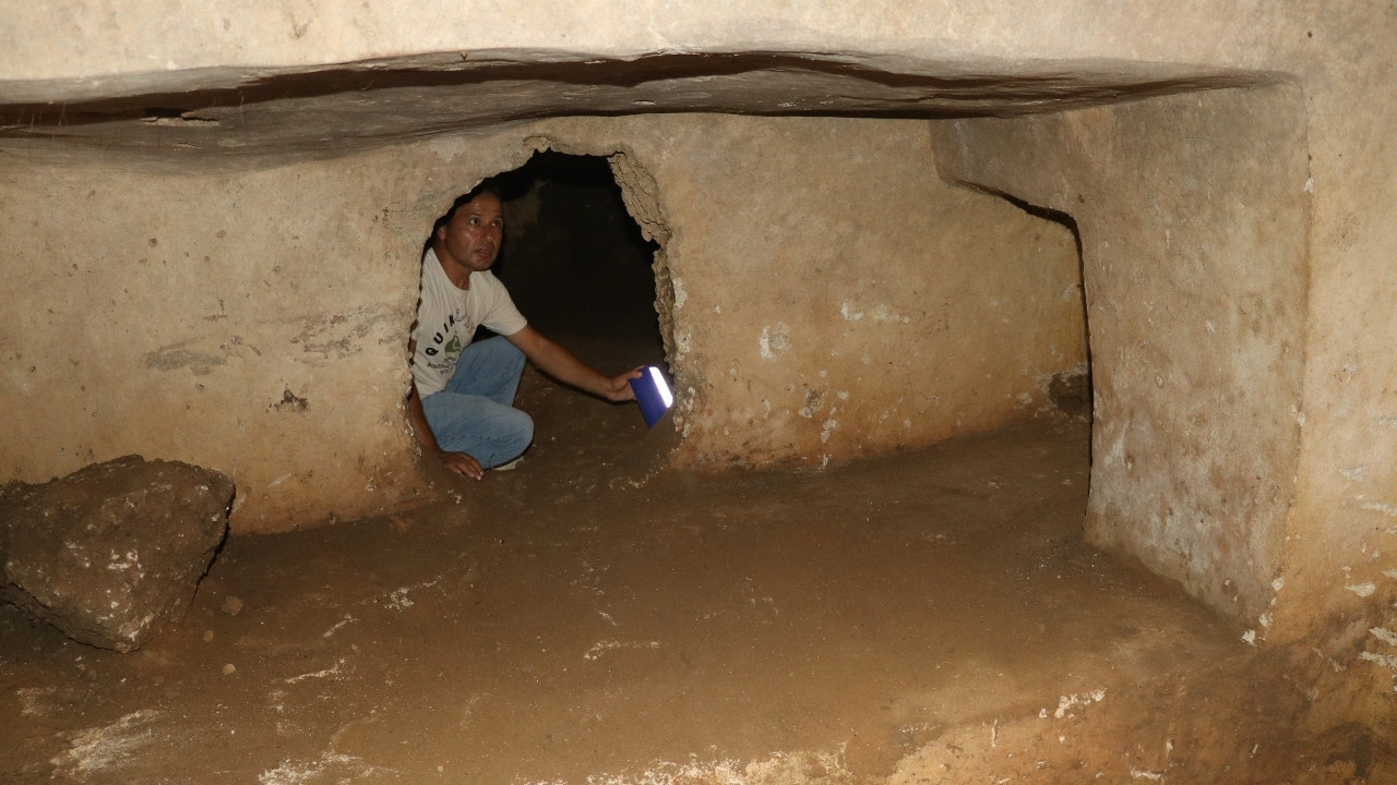 Adana'da 30 mezarın sırrı açığa çıkıyor: Büyük İskender'in kayıp ordusuna ait olabilir