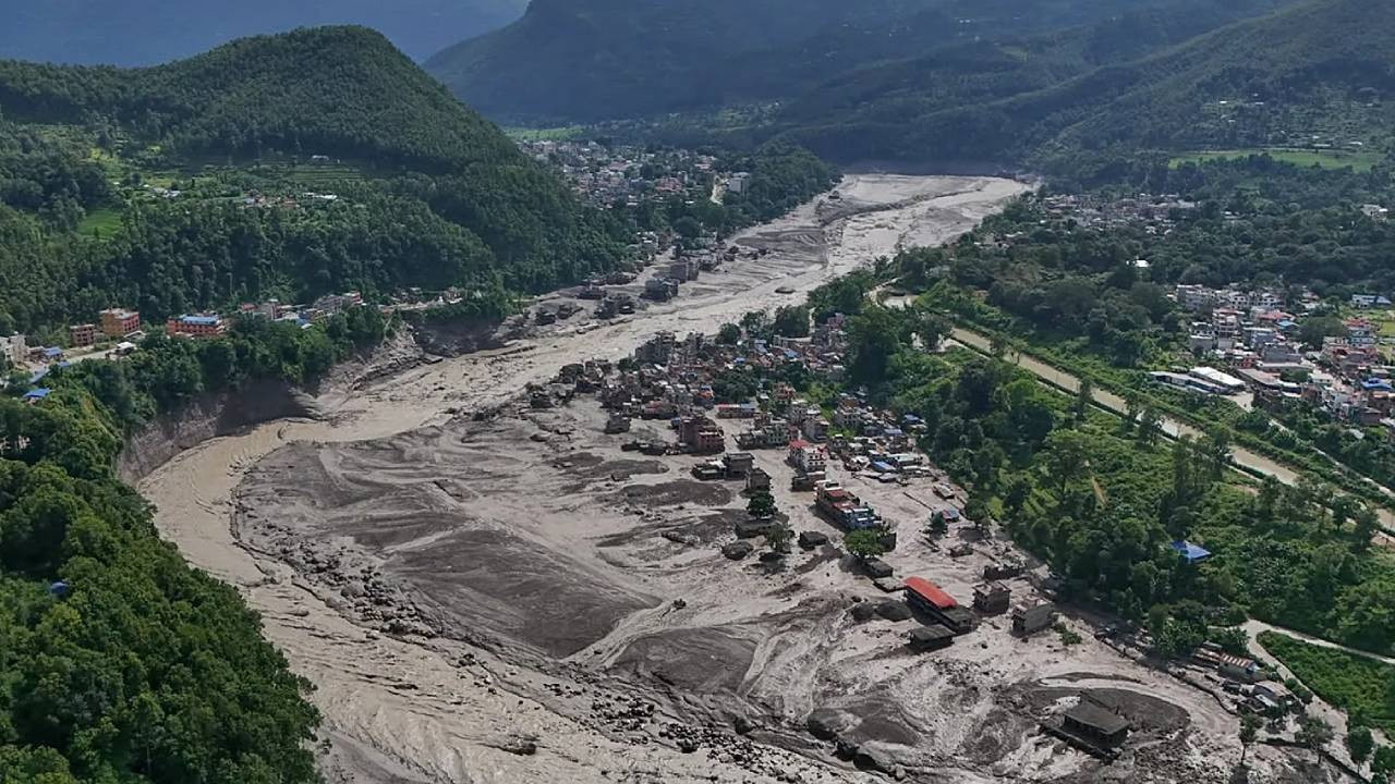 Tüm şehri yutan sel felaketinin sebebi deprem değilmiş! Dünya tarihinde böyle bir felaketin benzeri bile yok