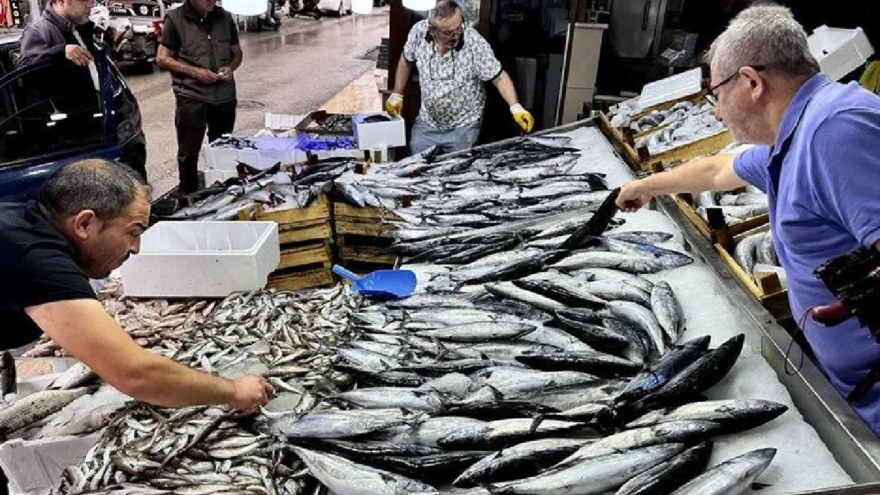 "Tavuğun kilosu 2 katı" diyerek açıkladı! Tanesi 100 liradan satılıyor ama yüzüne bakan yok