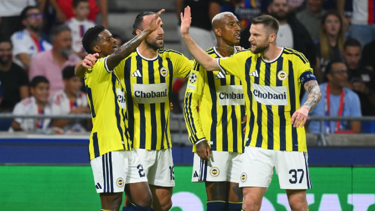 Fenerbahçe'den şaşkına çeviren veda kararı: Yönetime sitem edip ayrılık şartını belirledi