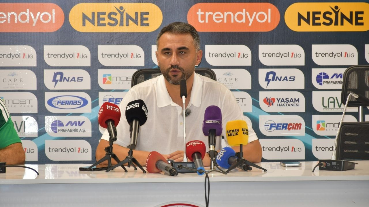 Fırtına gibi esti liderliğe yükseldi! Selçuk Şahin "Çok acayip!" dedi