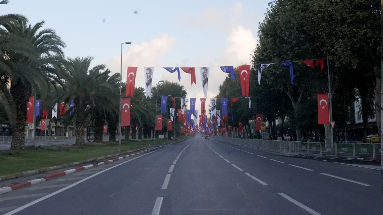 İstanbul'da bazı yollar trafiğe kapatıldı